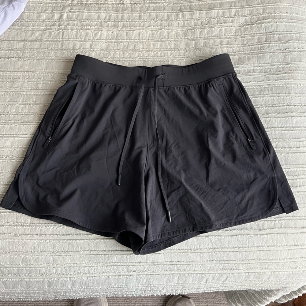 Lululemon License to Train High-Rise Short 4”